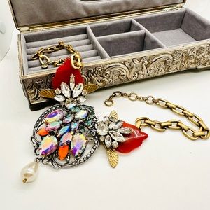 🔥 Vintage J Crew Crystal statement necklace